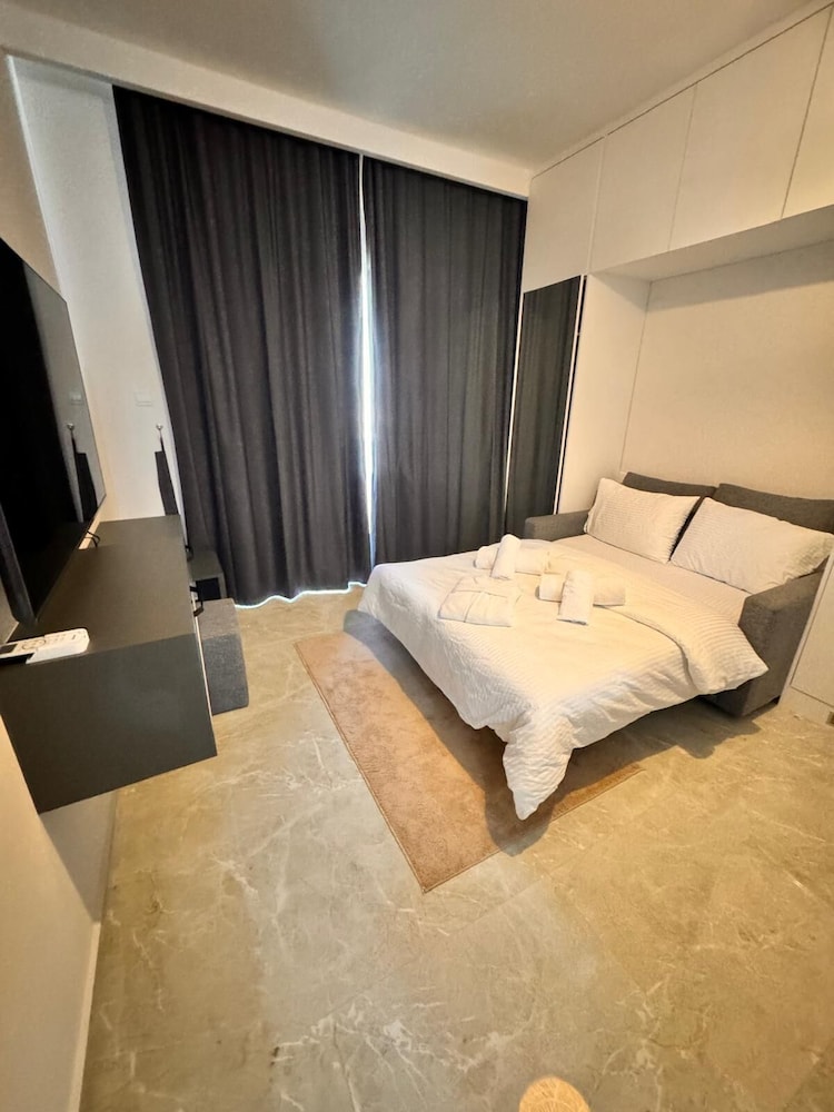 Riverside Life Residences