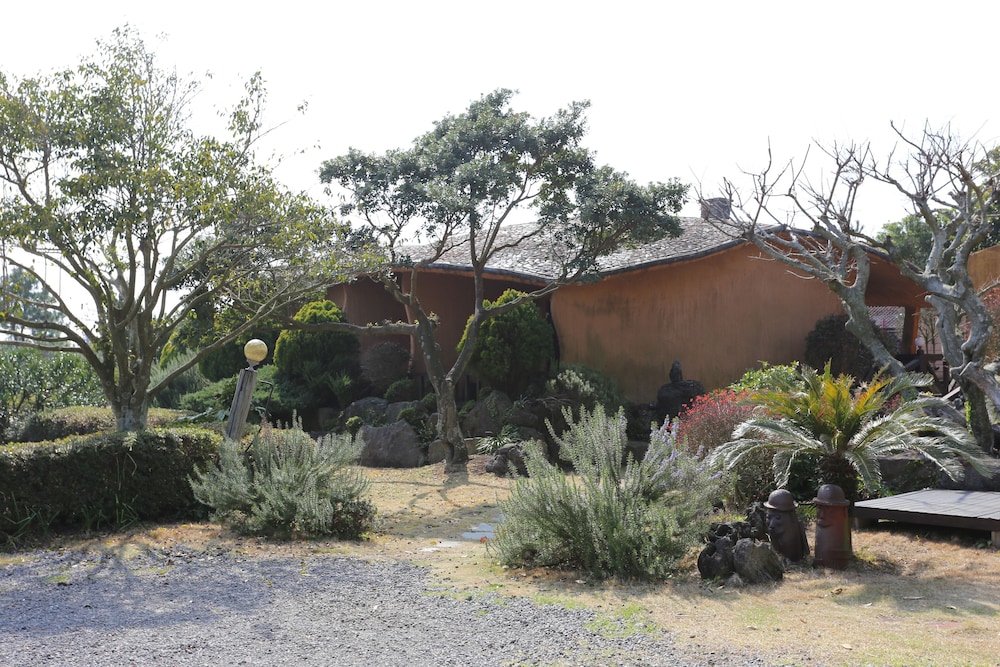 Gomangnan Dol Pension