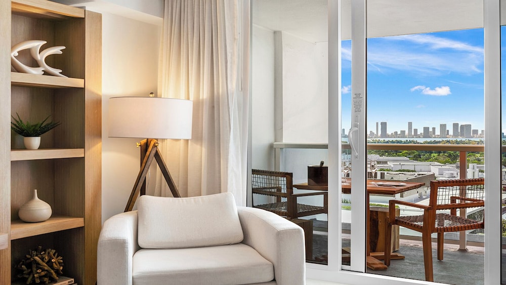 Luxury Vacation Rentals at 1 Hotel & Homes by LRMB