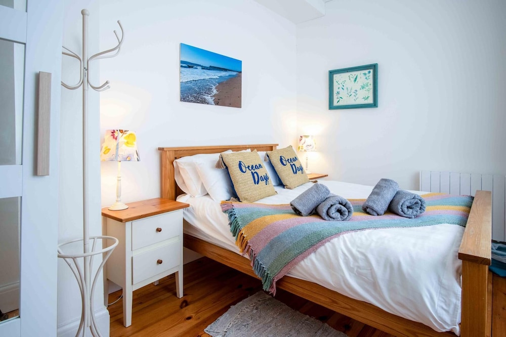 Sea Glass - 2 Bedroom Apartment - Manorbier