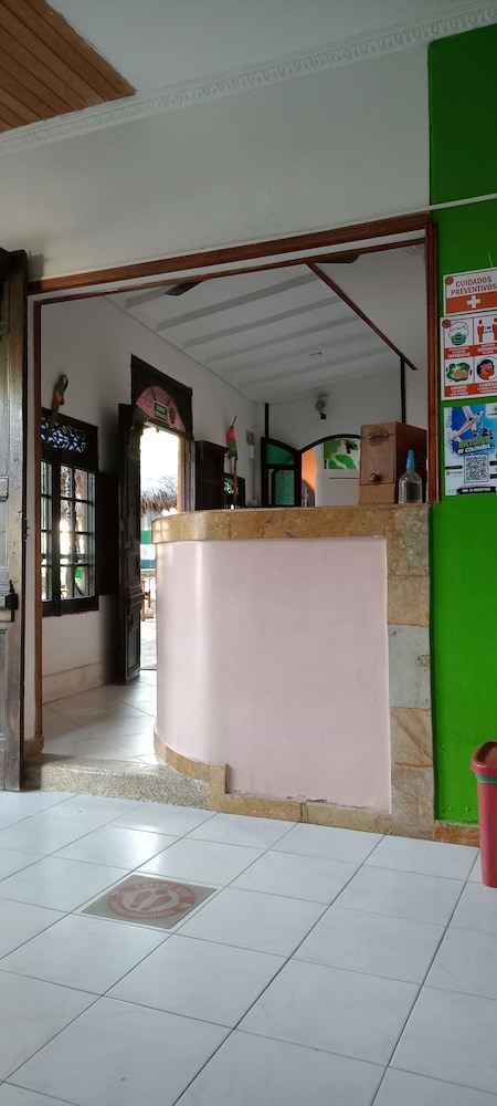 Hostal pelikan taganga