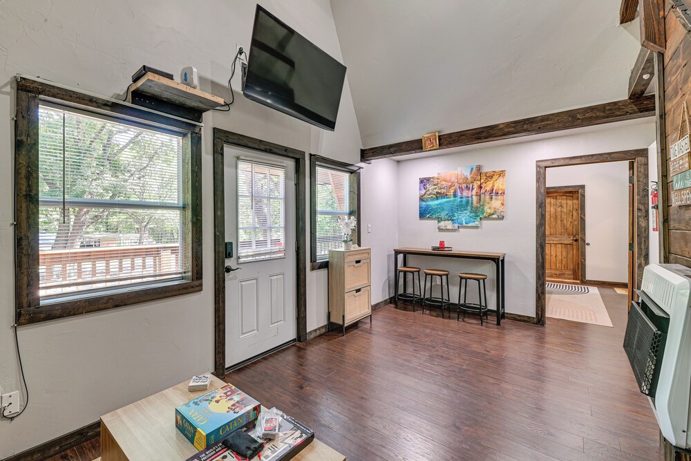 3 Mi to Lake Texoma: Gordonville Getaway!
