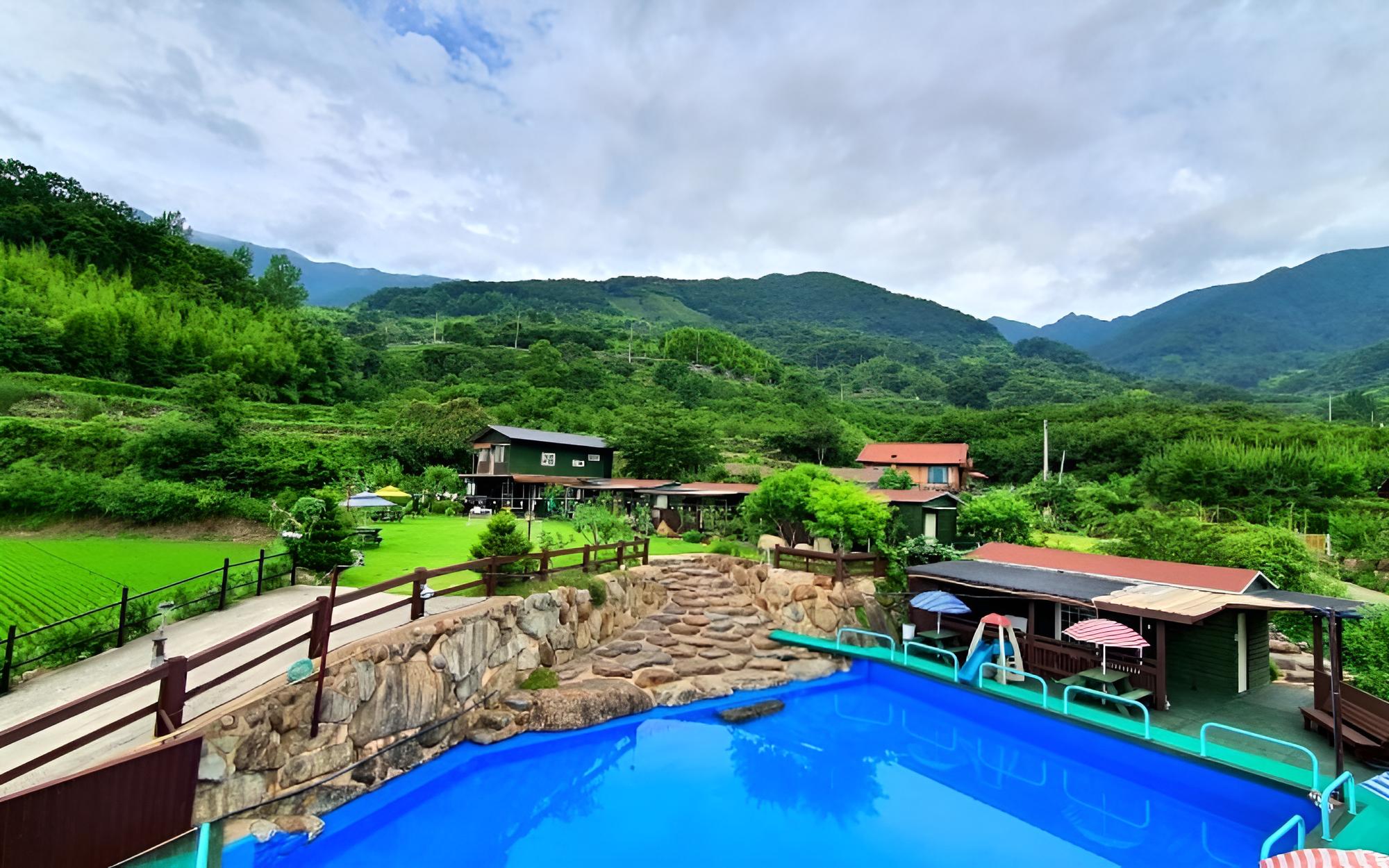 Hadong Sansuae Pension
