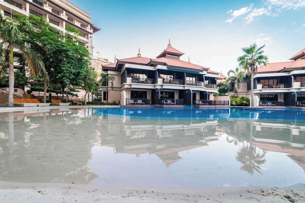 Lux BnB I Palm Jumeirah Resort I Palm Views