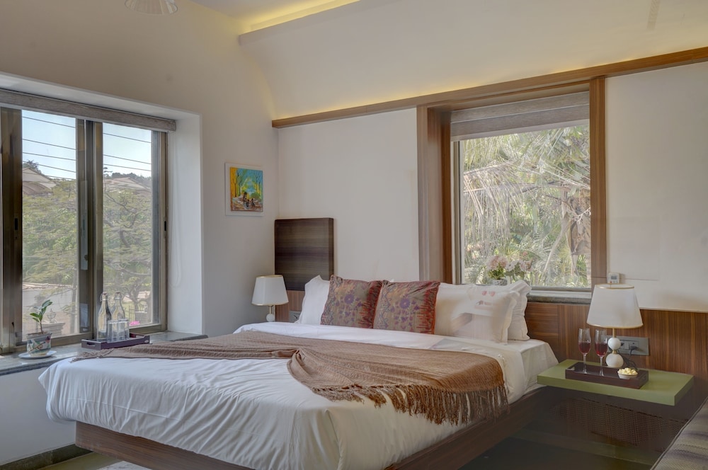 Alaya Stays Adarsh Villa 3 BHK