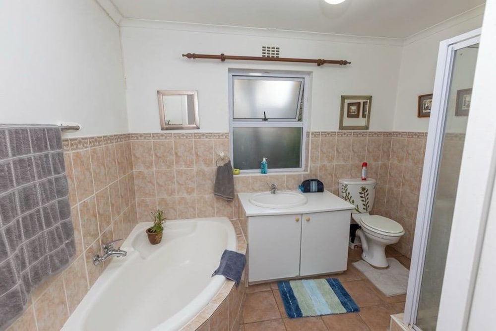 3 Bedroom Part House in the Scenic Durbanville Wine Lands Area, Holiday Facility