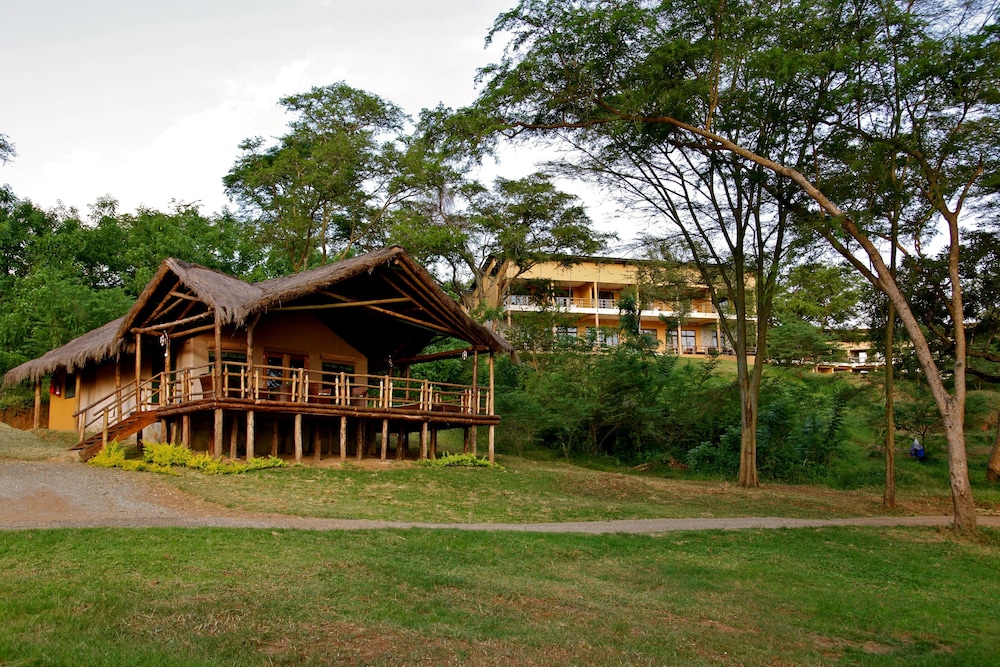 Chobe Safari Lodge | East Africa Uganda