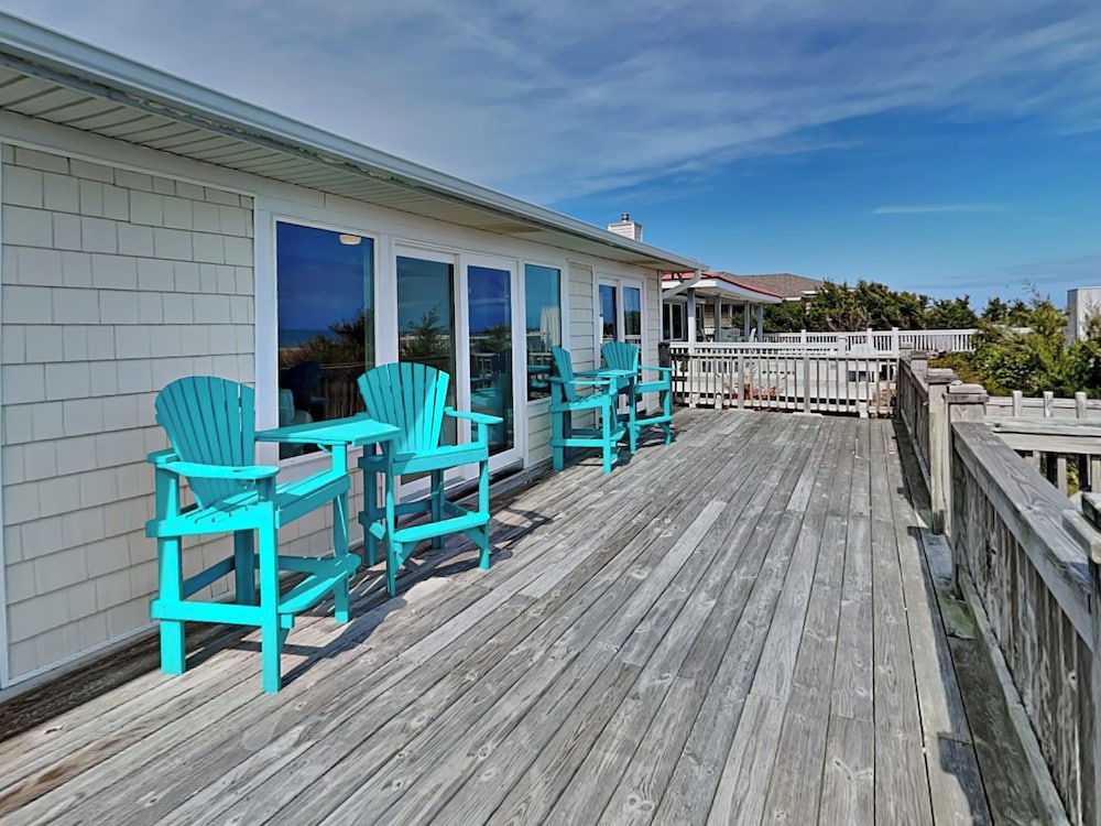 Tournesol by Topsail Realty