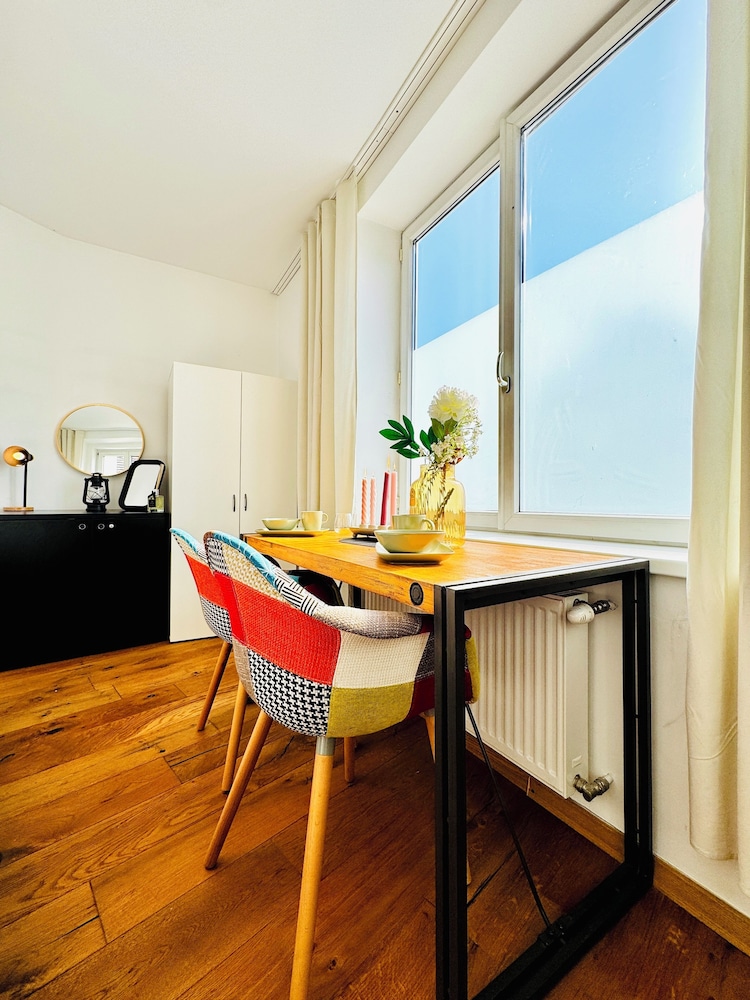 Comfortable Room Near Kaufpark Alterlaa