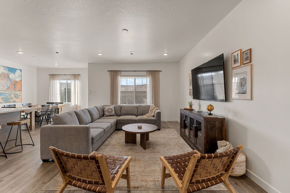 Adventure Basecamp 4 Bedroom Townhouse