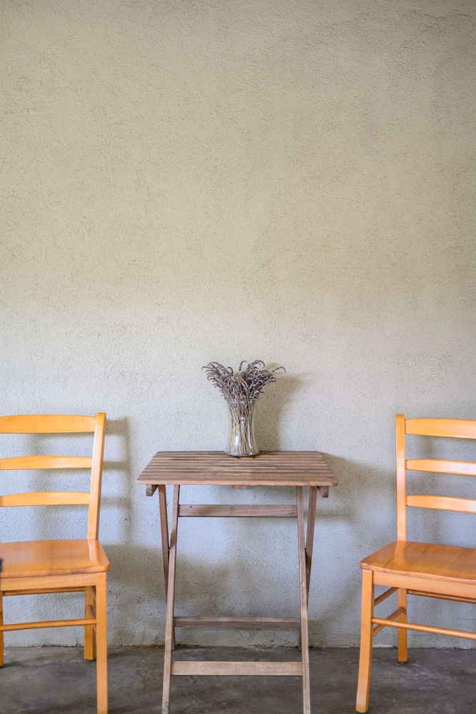Comfortable Pasadena Retreat With Good Location