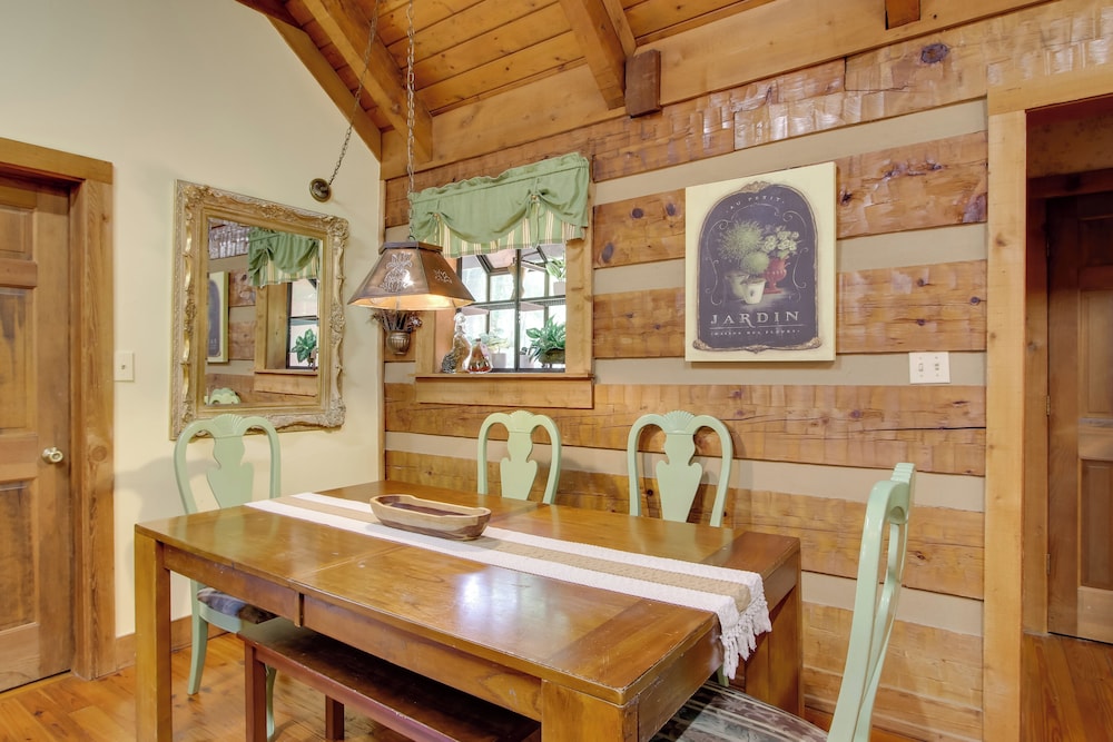 Golf + Hike: Nature Escape w/ Sauna in Hephzibah