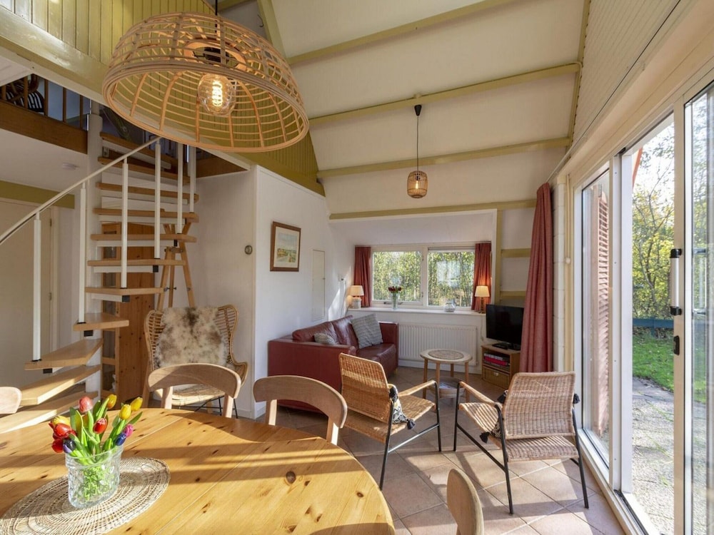 Luxurious & Stylishly Holiday Home view 3