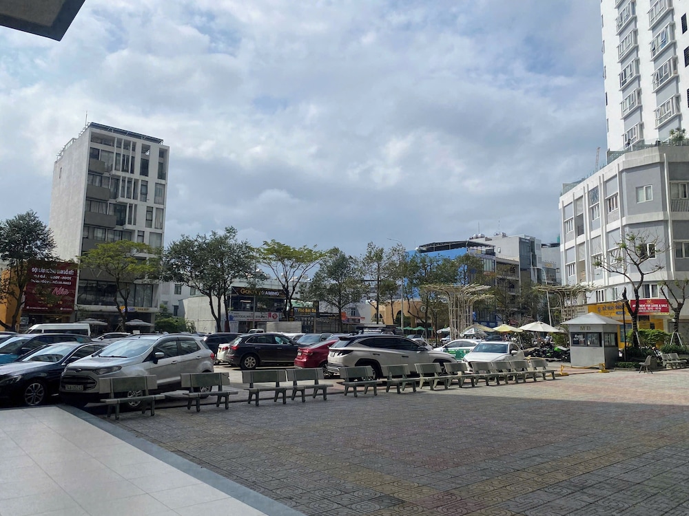 Monarchy Luxury Serviced Apartments