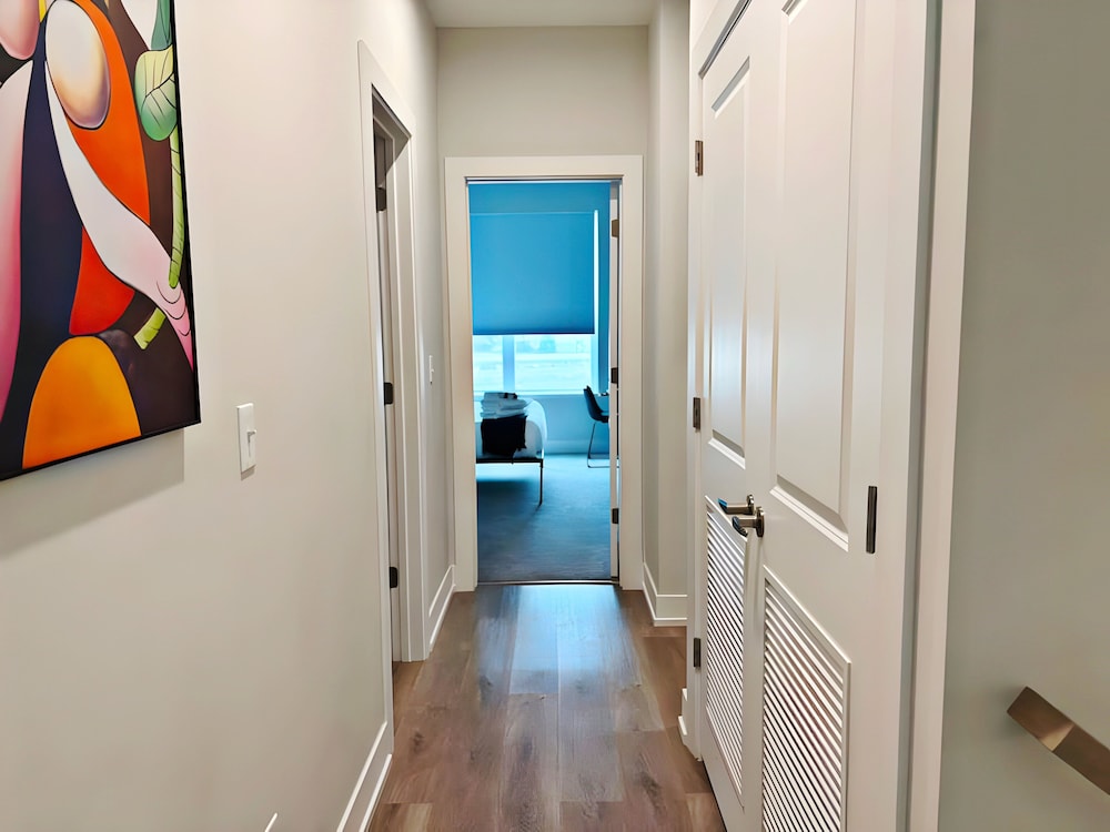 4BR Townhouse with Parking - WV rep 3