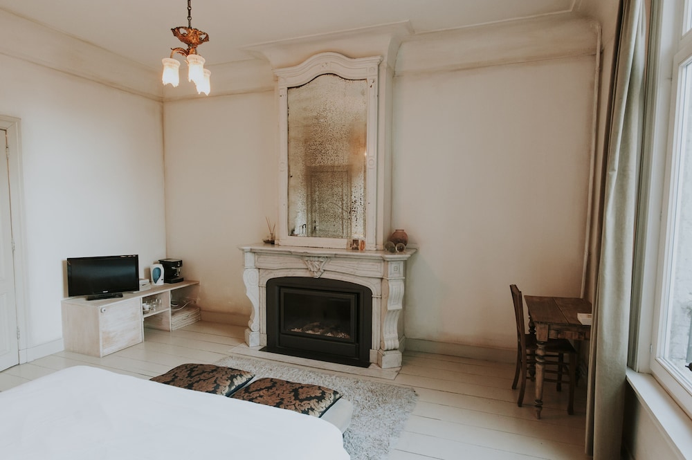 Boulevard Leopold Rooms & Suites view 4