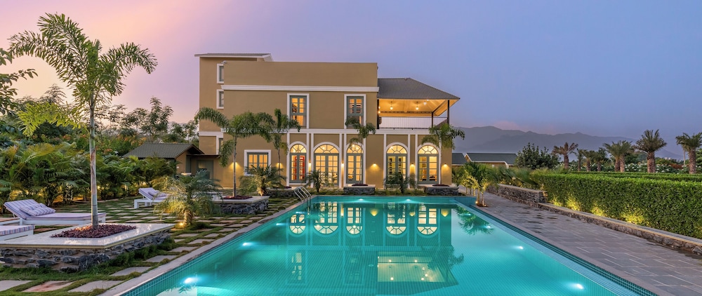 Merriment Luxury Resort & Private Pool Villa, Abu Road