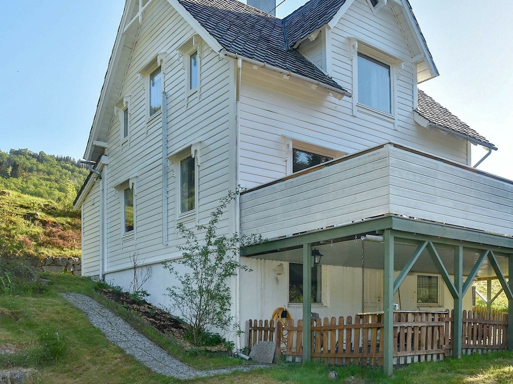 Photo 42