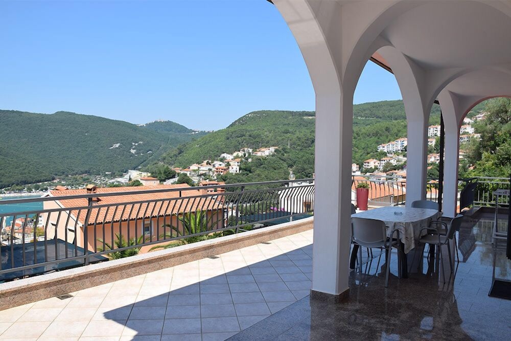 House Adrijana