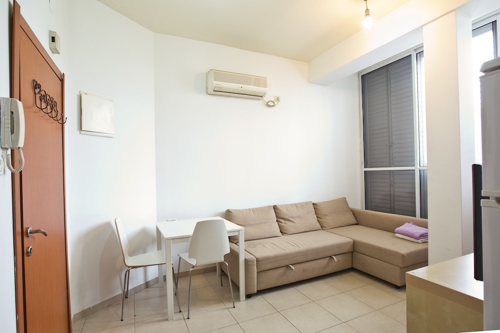 Apartment - Tel Aviv