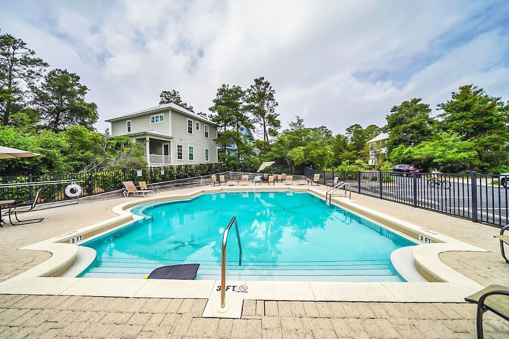 Cabana Blue by Avantstay Golf Cart Included Pool Access Walk to Beach