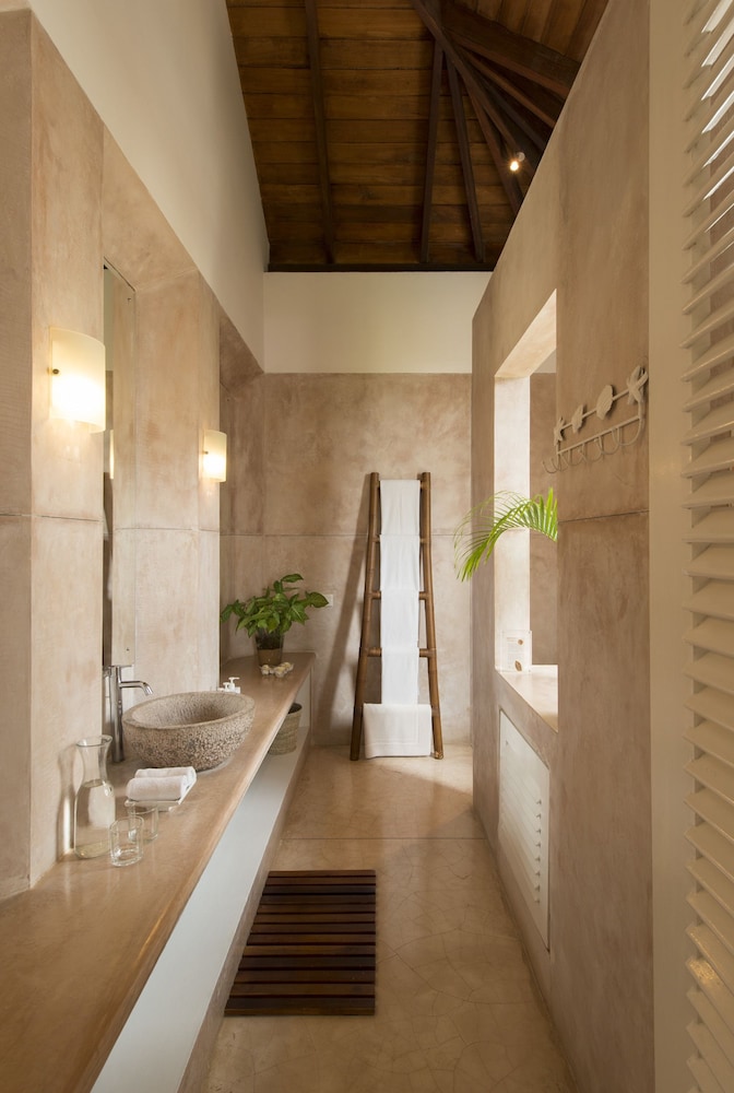 Sri Villas