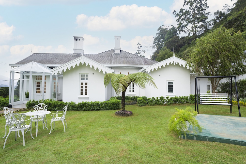 The Clovelly Bungalow