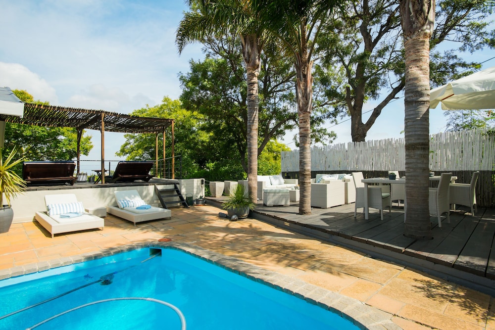 Philosofia Athens Suites