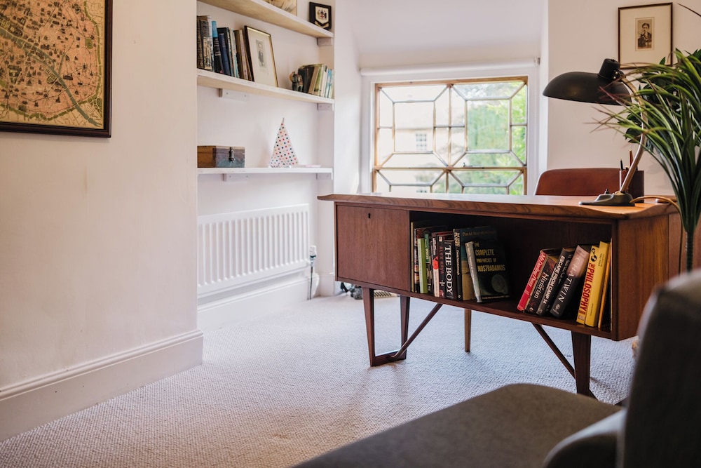 Historic 3 BD Cottage in the Cotswolds