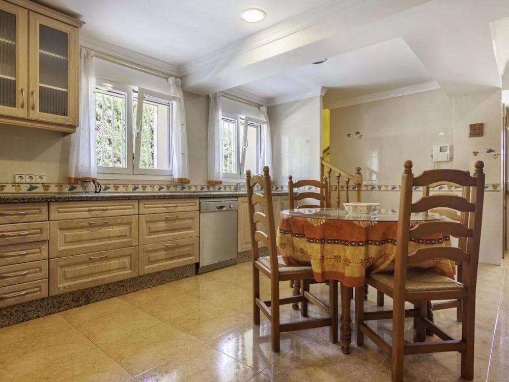 Charming Holiday Home in Calpe With Barbeque