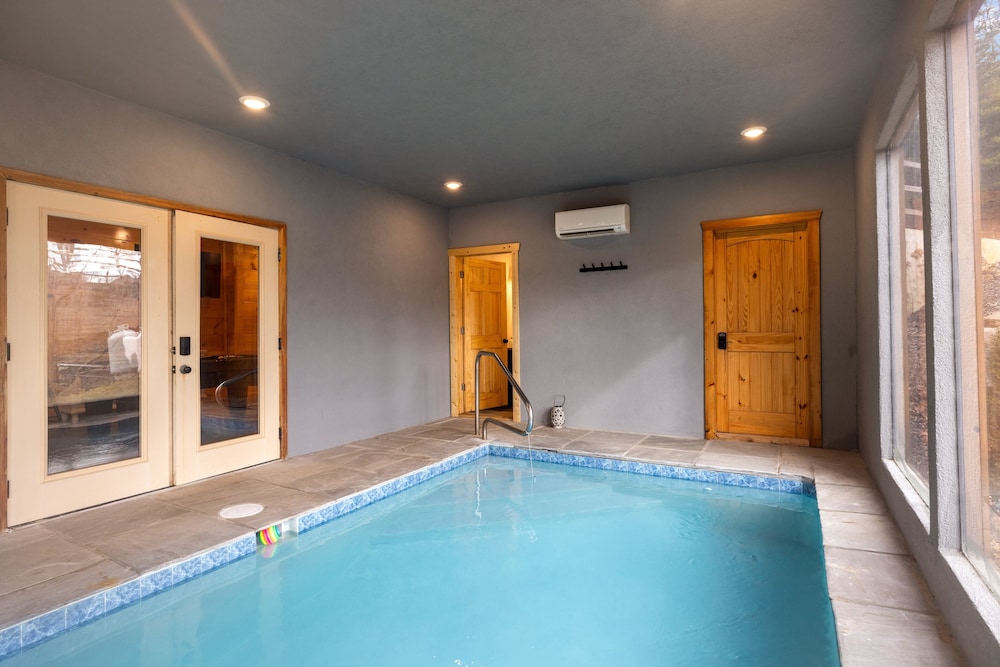 Big Bear Splash 2 Bedroom Cabin