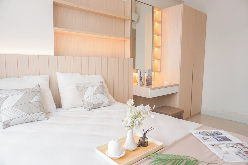 High Floor 1BR at Vasanta Innopark Apartment near MM2100 and Cibitung