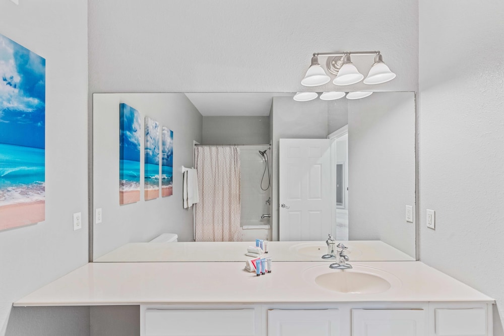 Vista Cay Swanky