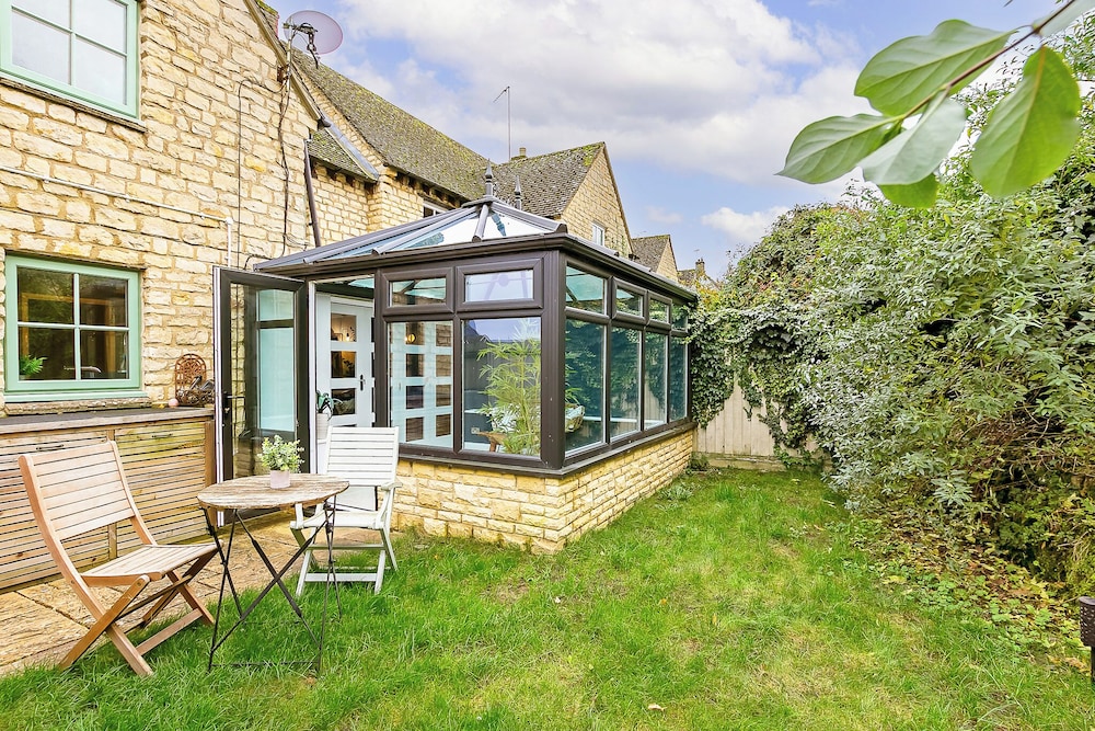 Beautiful 3 Bedroom Cotswold Cottage