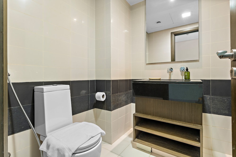 Lofts West Tower - 404 1BD