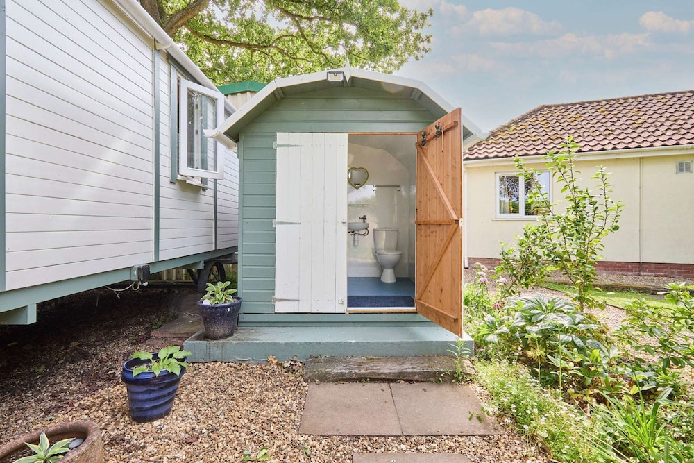 Host Stay Shepherd s Hut