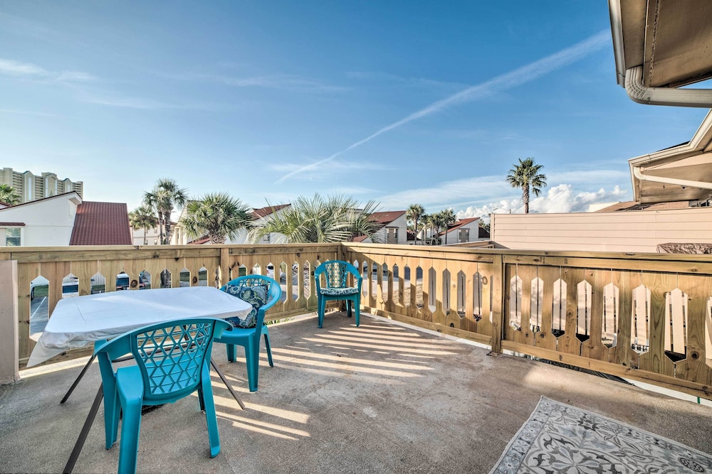PCB Townhome: Walk to Beaches, Resort Amenities!