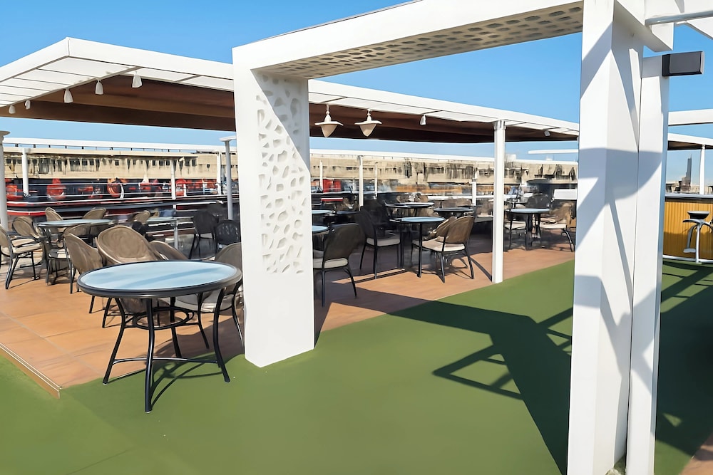 Nile Cruise Royal Queen 2 Every Wednesday from Aswan 3 nights and every Saturday from Luxor 4 nights