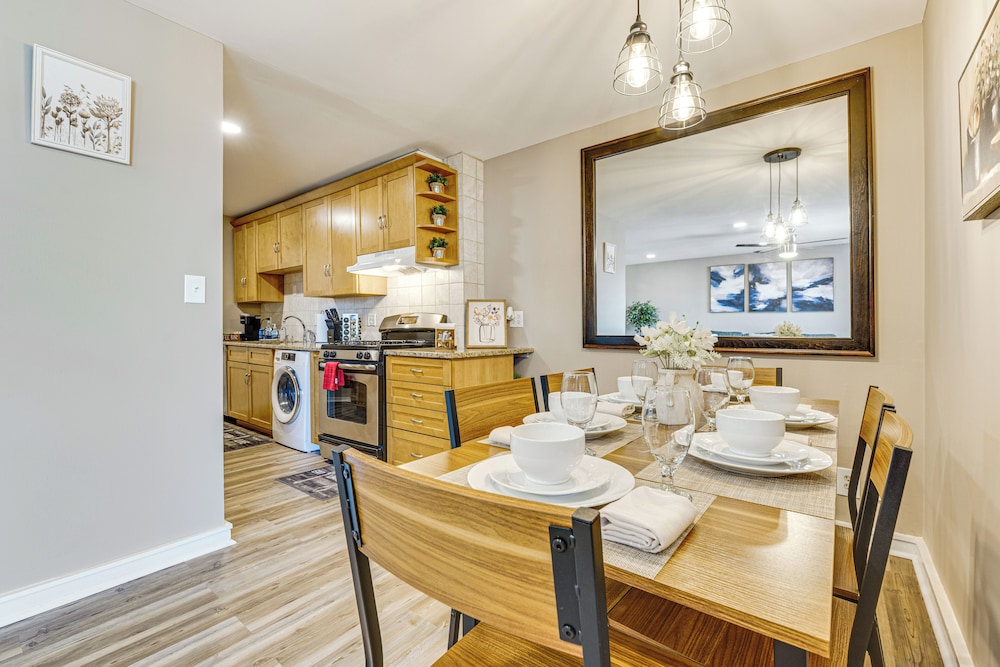 Walkable Condo < 1 Mi to Centennial Olympic Park!