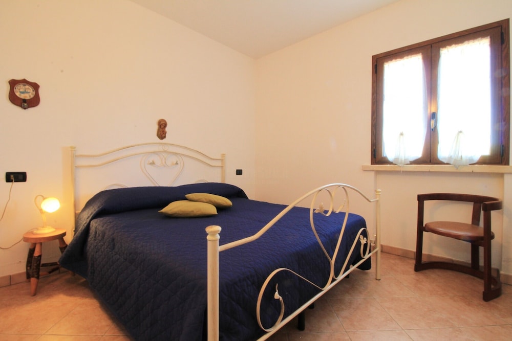 Dora Lovely Country Home view 5