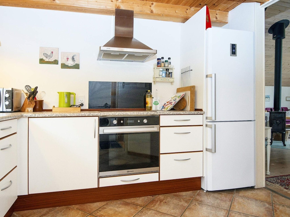 8 Person Holiday Home in Grenaa-by Traum view 5