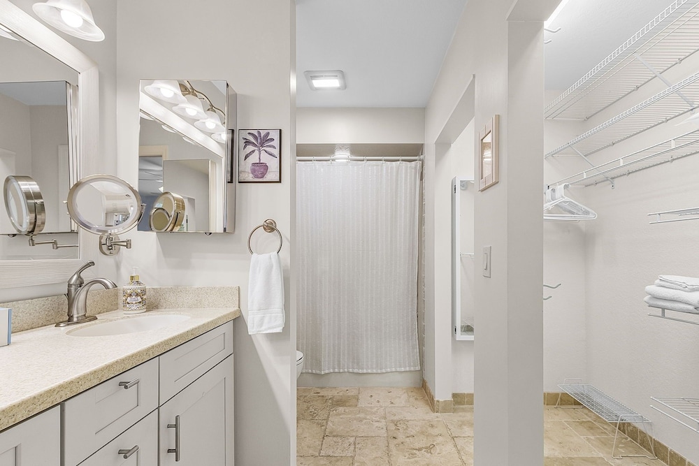 5550 Palmetto Paradise: 3br W/ Gulf Views, Heated Pool 3 Bedroom Home