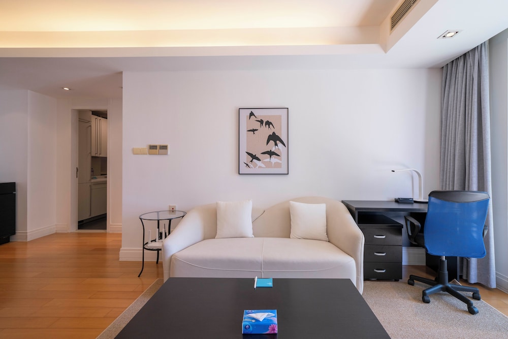 Tyms 1BR 1BA Apt Xujiahui Metro