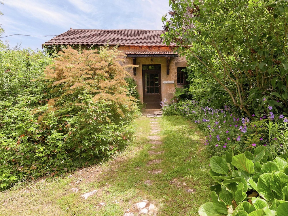 Estate in Dordogne Near Sites