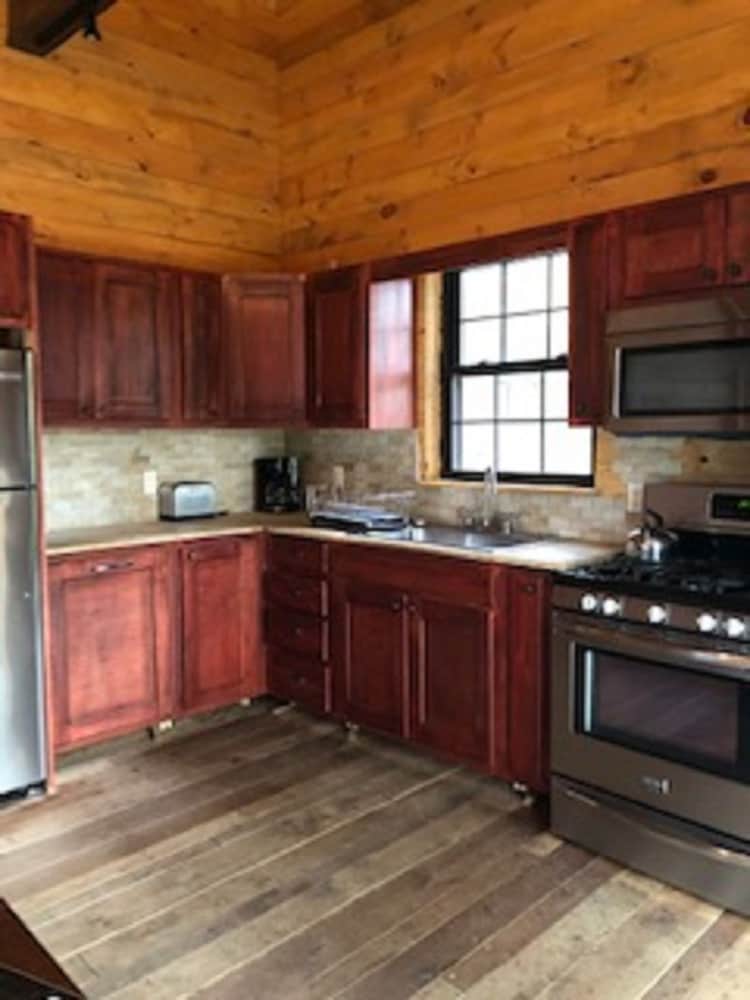 Riverbay Adventure Inn