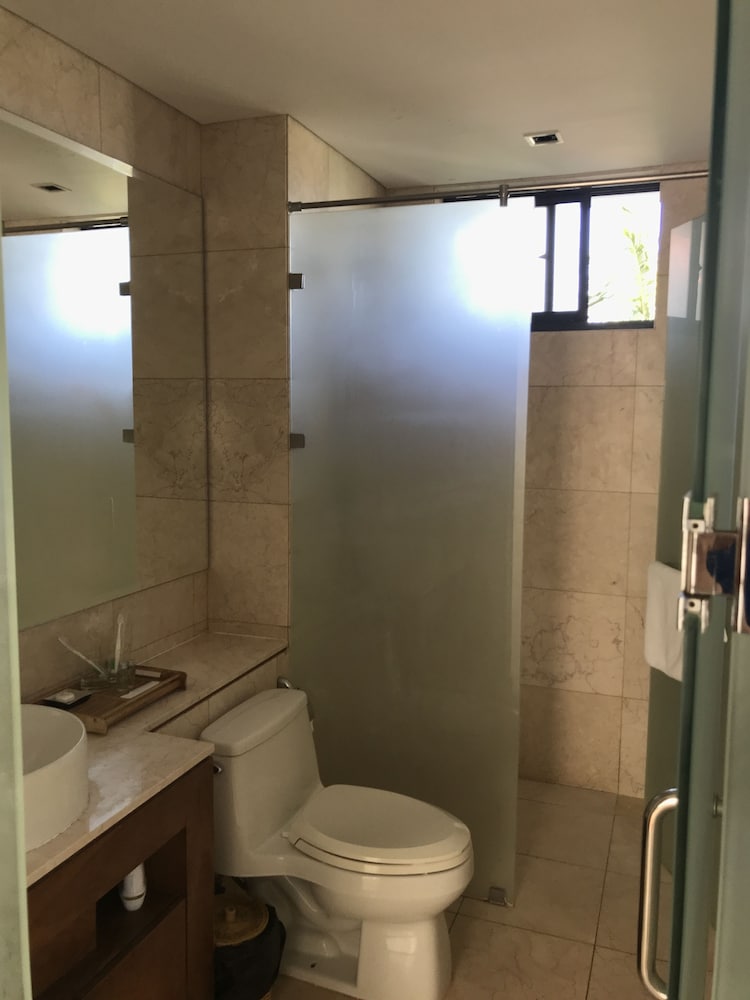 Ocean Resort 4 Bedrooms Danang Living