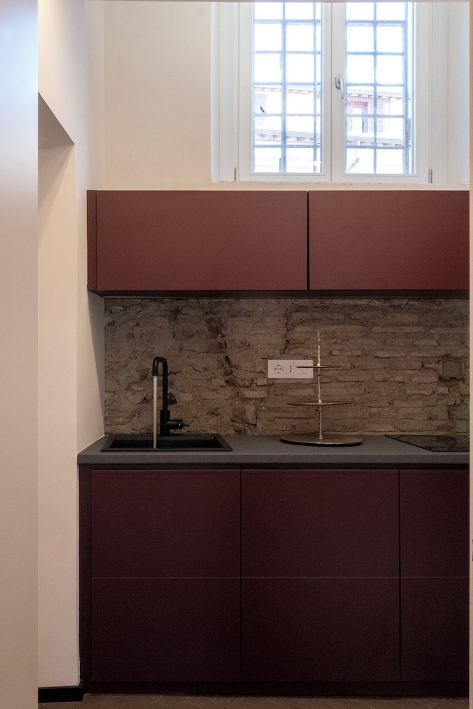 Colonna Collection