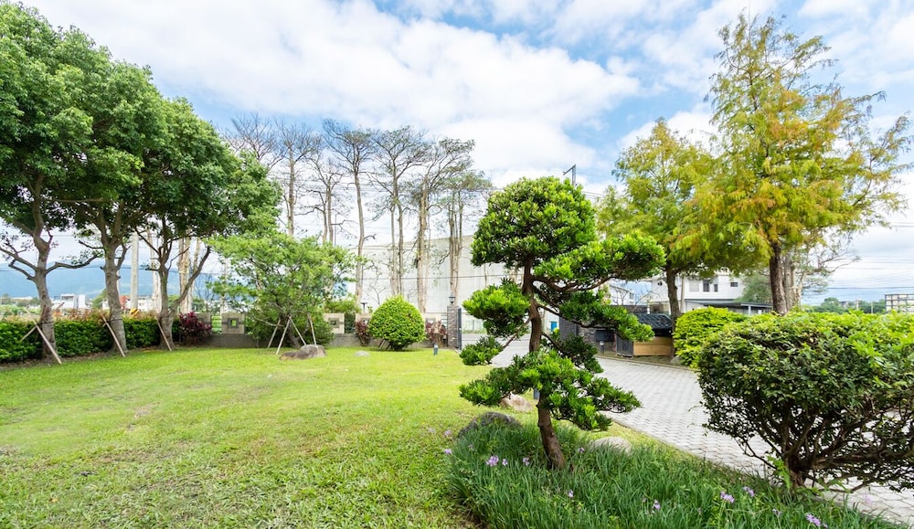 DeepDitch B&B
