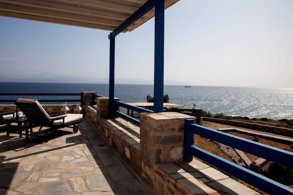 AURA PAROS