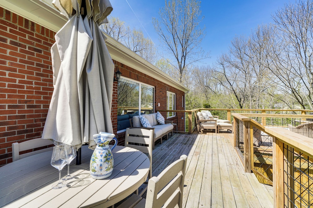 Hot Tub, Deck & Fire Pit: Chic Louisville Home!